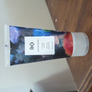 R + Co mannequin styling paste